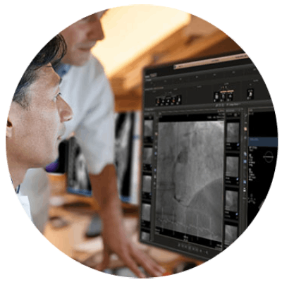 Cardiologi che parlano della diagnosi di coronaropatia