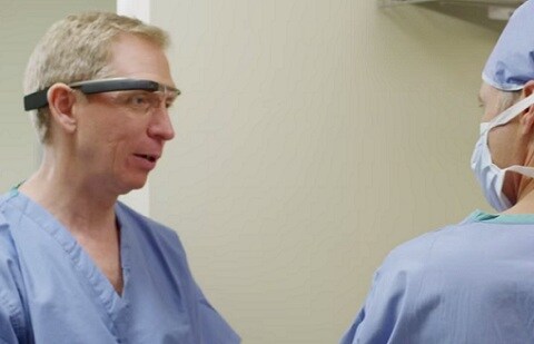 Guardate in che modo gli anestesisti possono utilizzare i Google Glass   