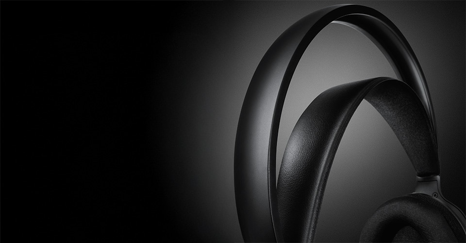 Primo piano del design a doppia fascia delle cuffie Philips SHC5200