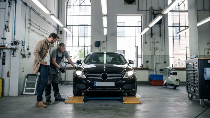 Sostituire in coppia le lampadine