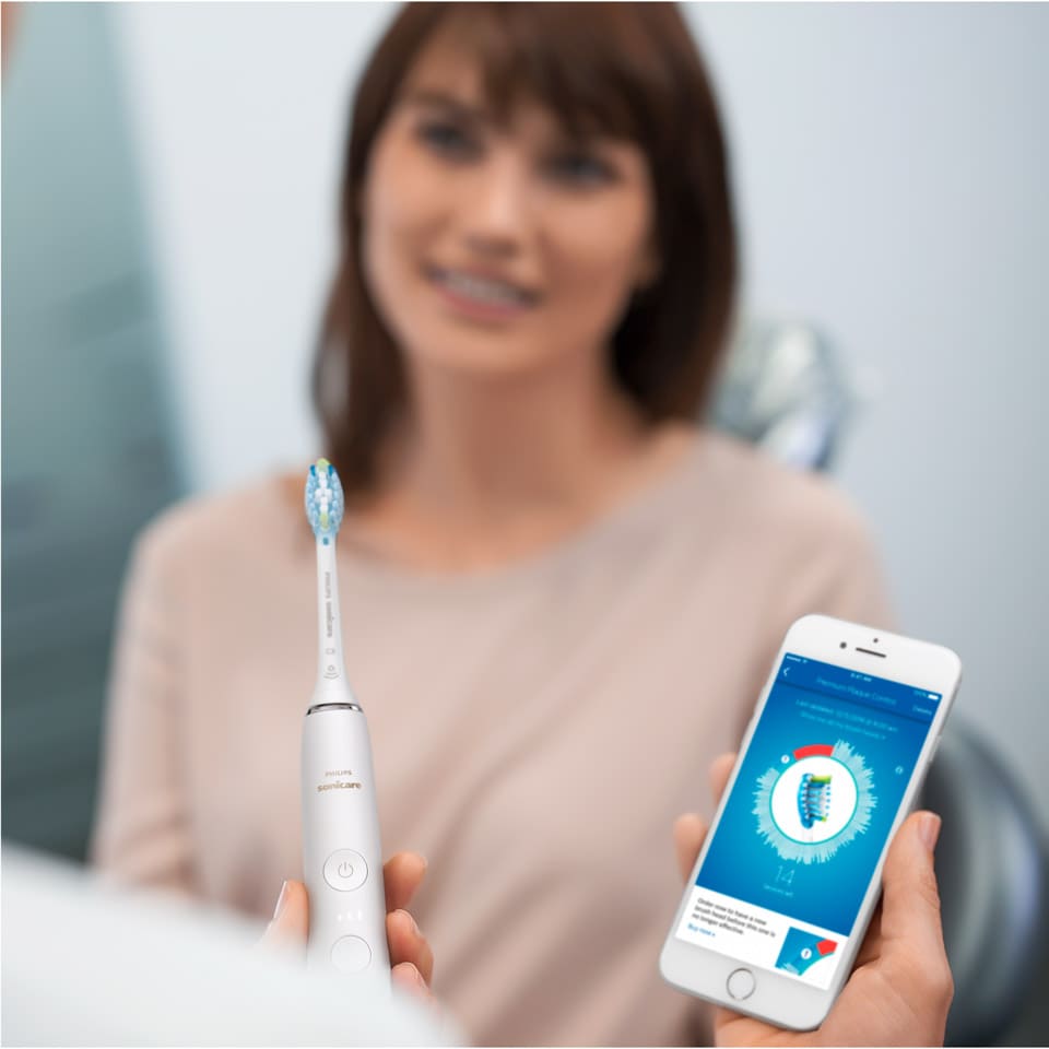 A un paziente viene mostrato DiamondClean Smart