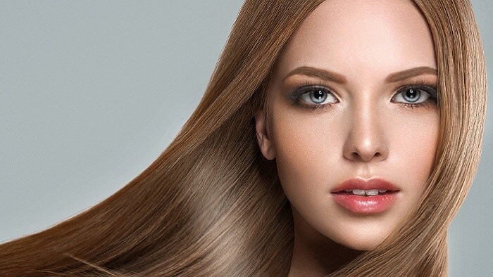 Piastra per capelli lisci: 3 buoni motivi usarla