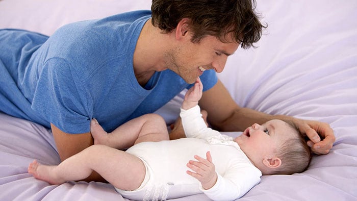 Baby bonding: fortificare il legame paterno 