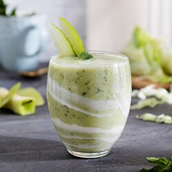 Lattuga iceberg e cetriolo con menta