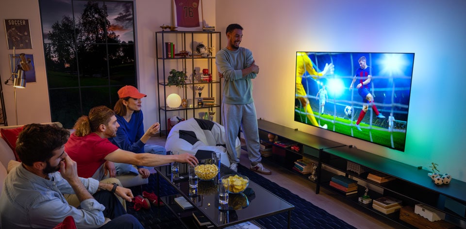 Guarda le partite con la TV Ambilight di alta qualità