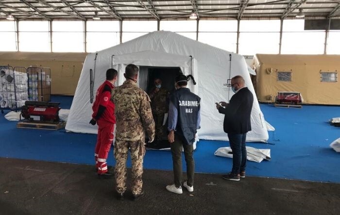 Continua l’impegno di Philips Foundation: consegnate a Croce Rossa Italiana  due strutture mobili per assistere pazienti COVID-19