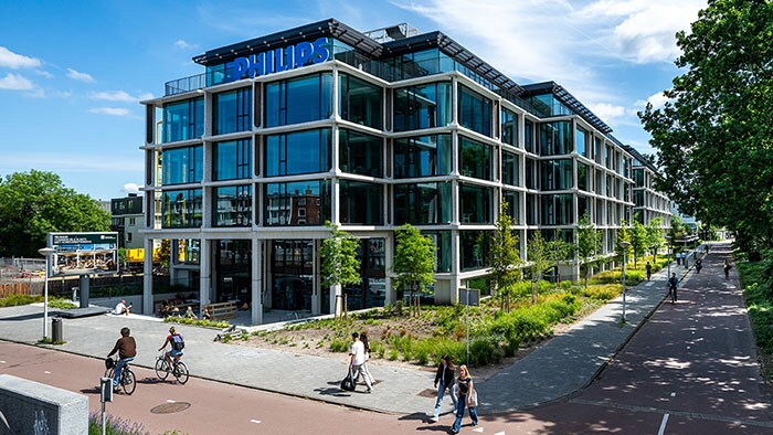 Philips intends to extend maturity of forward purchases of 4 million shares for long-term incentive plans