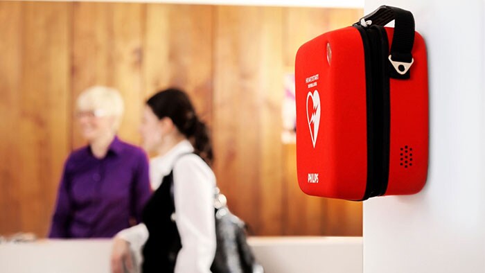 Consegna del duemilionesimo defibrillatore