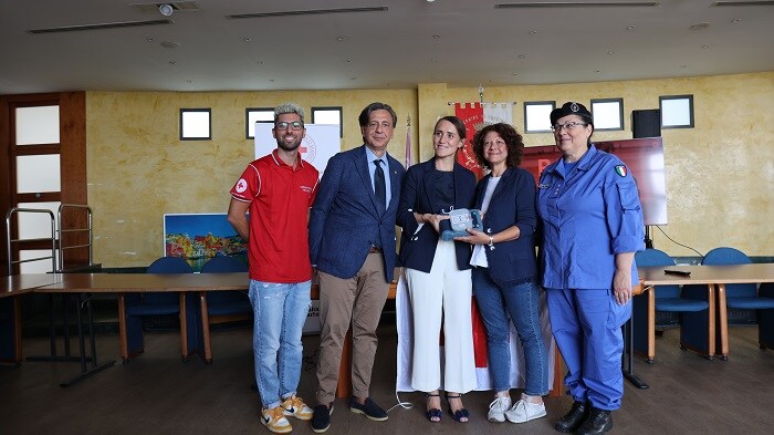 Philips, Philips Foundation e Croce Rossa Italiana insieme per il cuore di Procida e delle isole Eolie